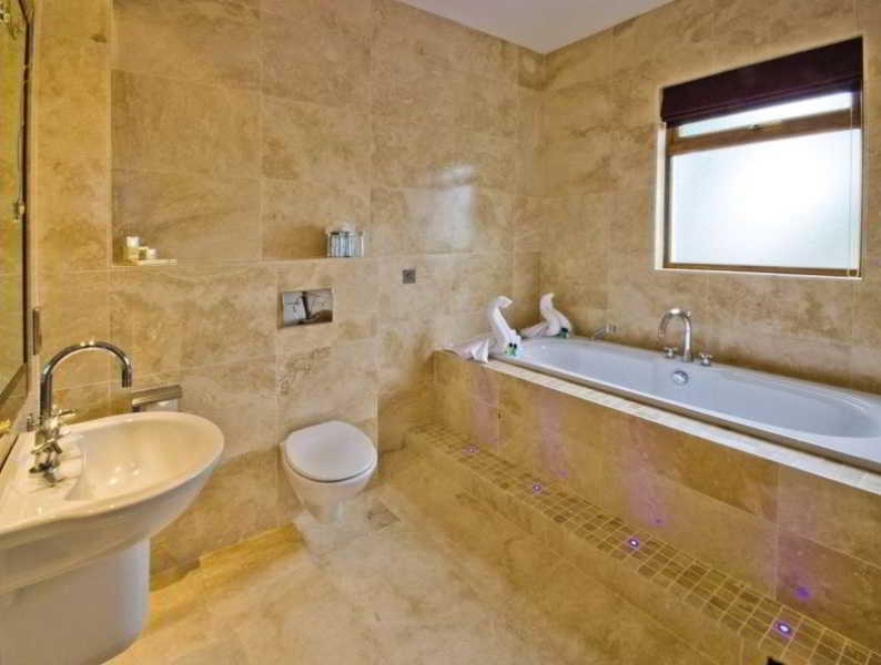 Ard Ri House Hotel Tuam Exterior photo